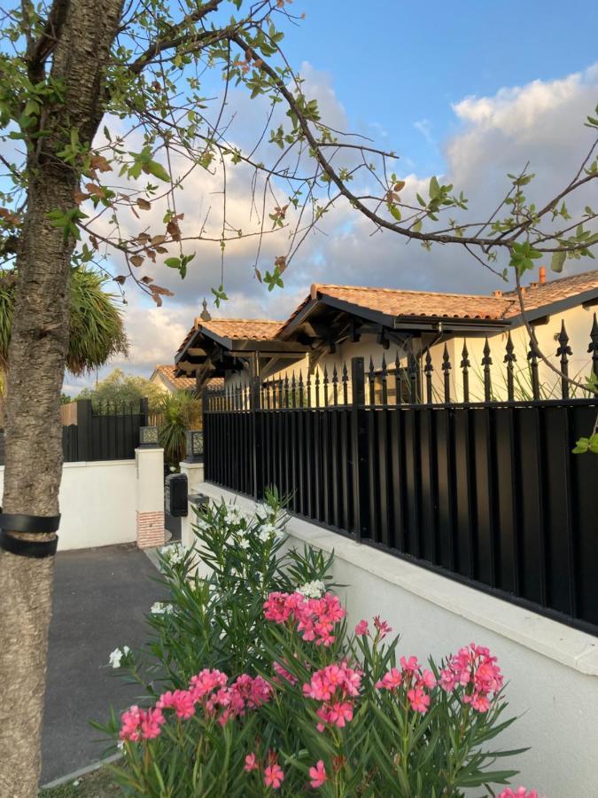 Hotel Particulier - Les Lodges Du Bassin D'Arcachon- Petit-Dejeuner Sur Demande- Prestations Haut De Gamme Gujan-Mestras Kültér fotó
